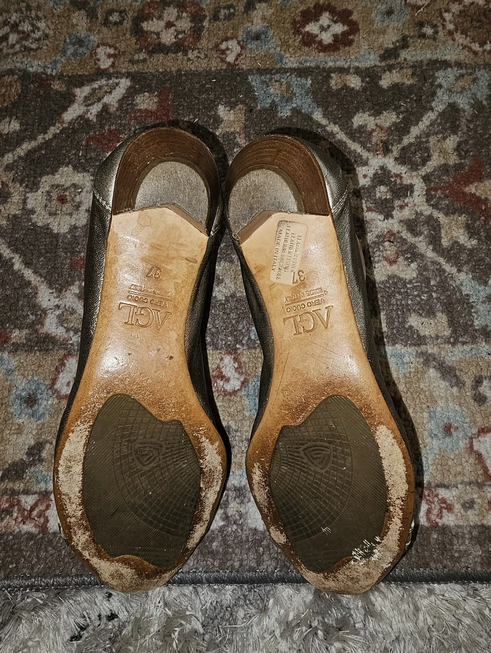 AGL Beautiful Champagne Heels Pumps Dress Shoes Size 7/37 Very Good Pre-owned!